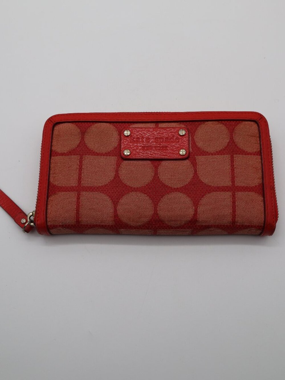 Kate Spade Zip Around Wallet Coral Pink Neda Thompson Street Jacquard Mod Print